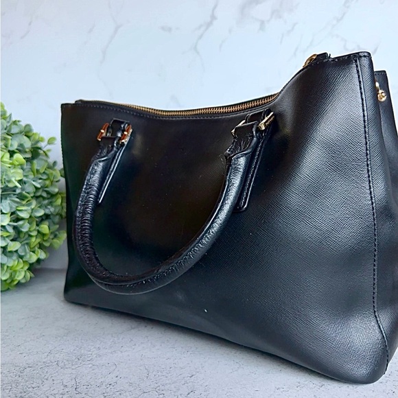 TORY BURCH
Robinson Mini Double-Zip Tote Black shoulder good condition - Picture 4 of 10